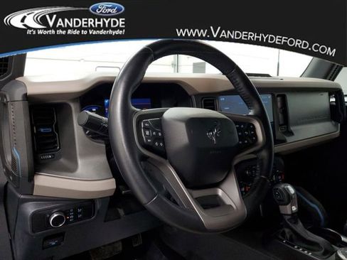 Used 2024 Ford Bronco Wildtrak image 15