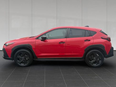 Used 2024 Subaru Crosstrek 2.0i AWD/4WD image 2
