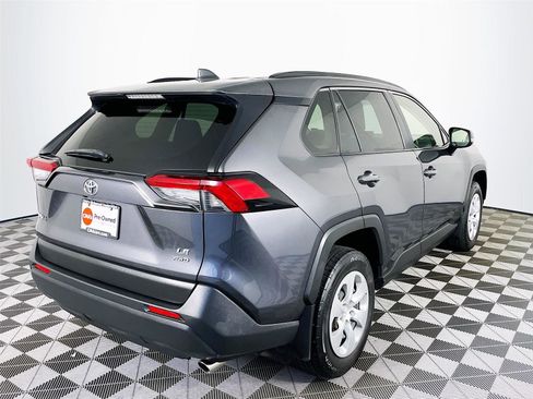 Used 2019 Toyota RAV4 LE w/ Carpet Mat Package image 9