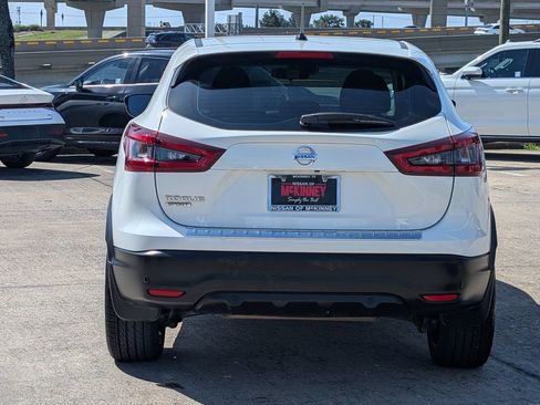 Used 2020 Nissan Rogue Sport S FWD image 5