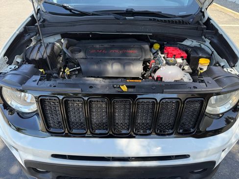 Used 2019 Jeep Renegade Altitude w/ Quick Order Package 2XM image 20