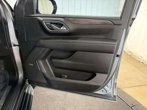 Certified 2022 Chevrolet Tahoe LT w/ Luxury Package AWD/4WD image 22