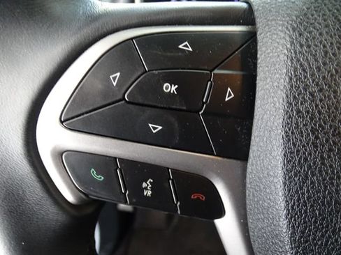 Used 2018 Jeep Grand Cherokee Laredo AWD/4WD image 6
