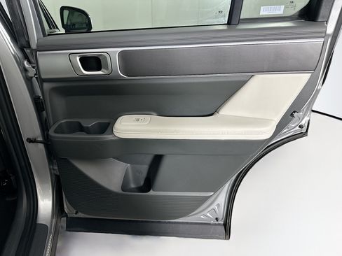 Used 2025 Hyundai Santa Fe SEL FWD image 31