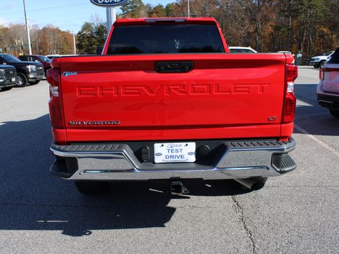 Used 2024 Chevrolet Silverado 2500 LT image 7