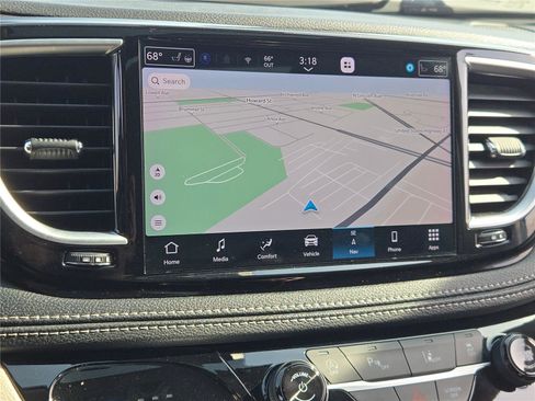 Certified 2023 Chrysler Pacifica Limited image 30