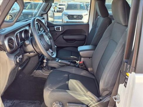 Used 2021 Jeep Wrangler Sport image 11