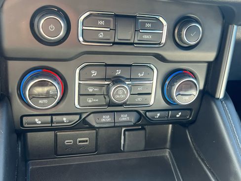 Used 2024 Chevrolet Tahoe LT image 25