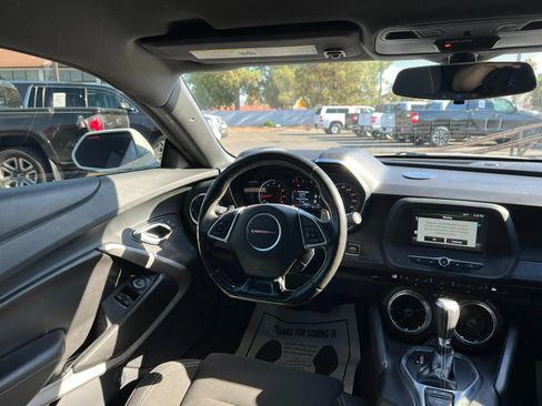 Used 2018 Chevrolet Camaro LT RWD image 8