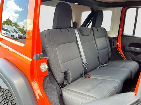Used 2023 Jeep Wrangler Unlimited Sport AWD/4WD image 25