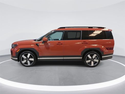 Used 2024 Hyundai Santa Fe Limited image 8