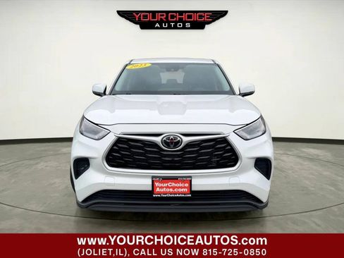 Used 2023 Toyota Highlander L FWD image 12