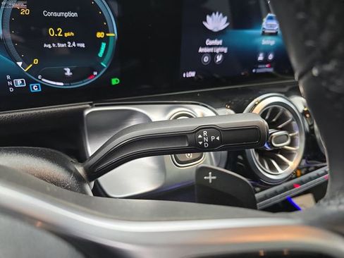 Used 2022 Mercedes-Benz GLB 250 4MATIC image 39