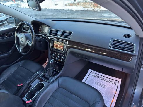 Used 2014 Volkswagen Passat TDI SEL Premium image 23