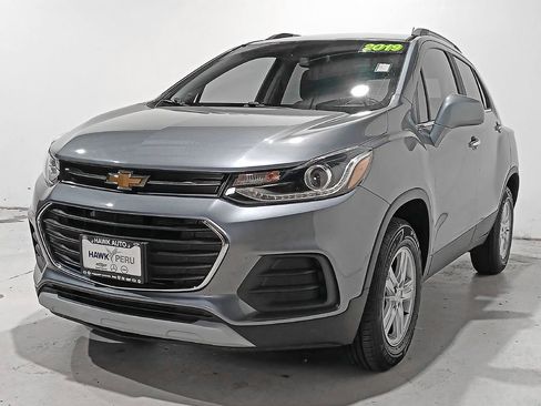 Used 2019 Chevrolet Trax LT w/ LT Convenience Package AWD/4WD image 3