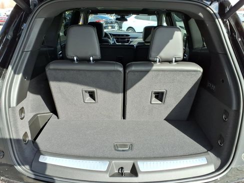 New 2025 Cadillac XT6 Premium Luxury image 12