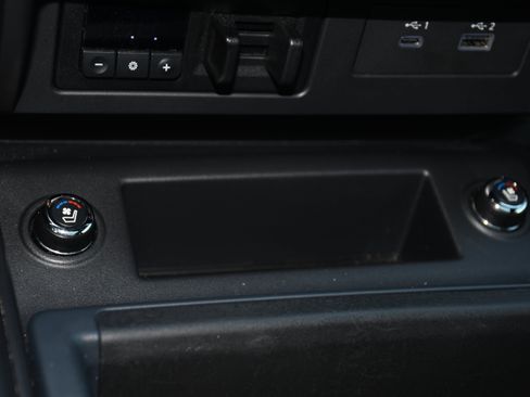 Used 2023 Nissan Titan PRO-4X w/ Pro-4x Convenience Package AWD/4WD image 16