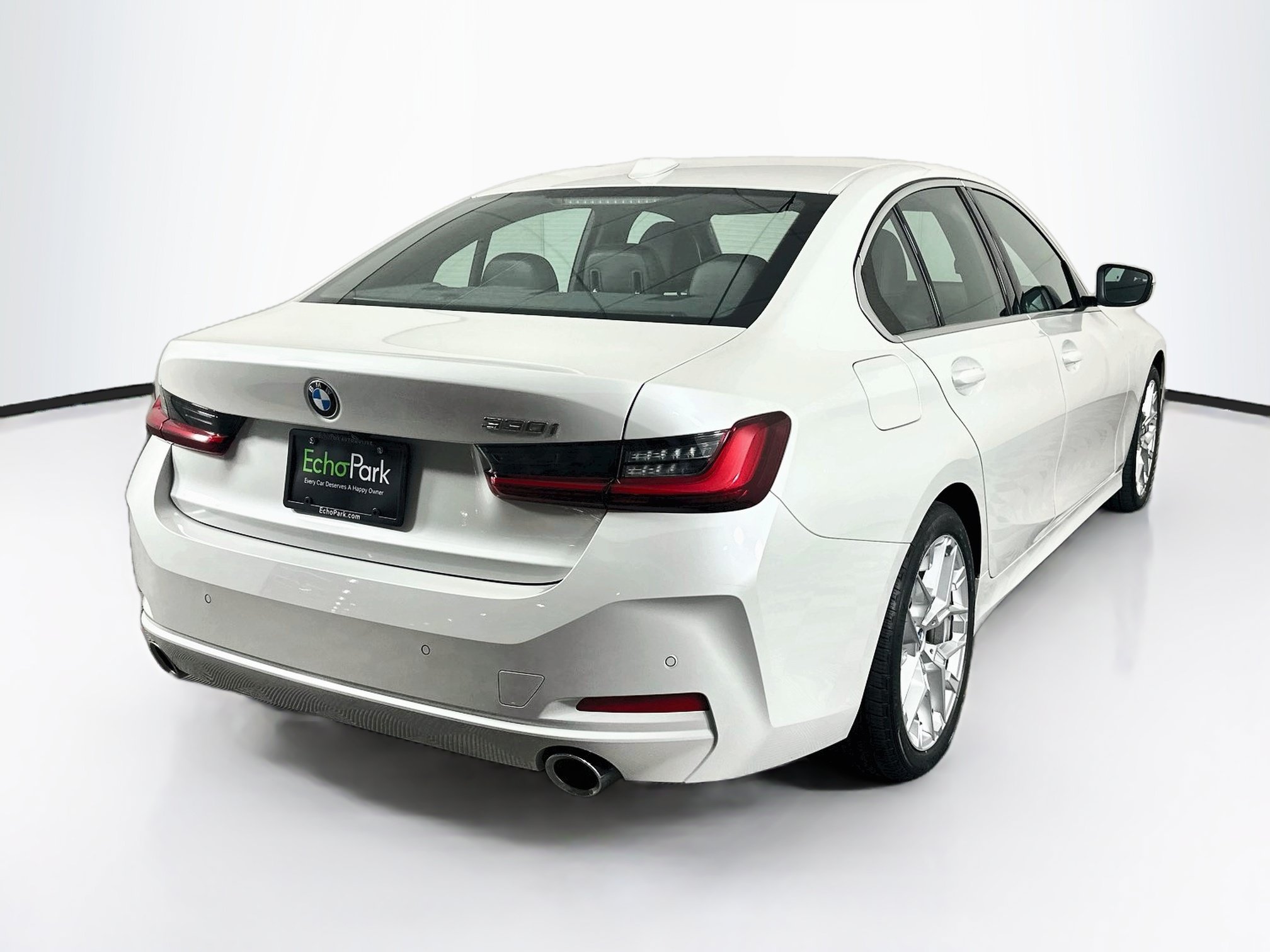 Used 2026 BMW 330i Sedan RWD image 9