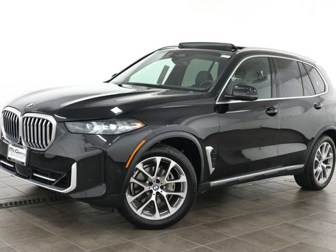 Used 2024 BMW X5 xDrive40i w/ Parking Assistance Package AWD/4WD image 1