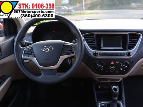 Used 2018 Hyundai Accent SE image 16