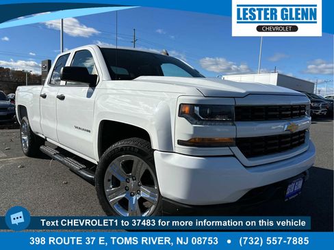 Used 2018 Chevrolet Silverado 1500 Custom w/ Custom Value Package image 1