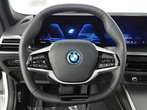 Used 2025 BMW i4 eDrive40 w/ Premium Package RWD image 27