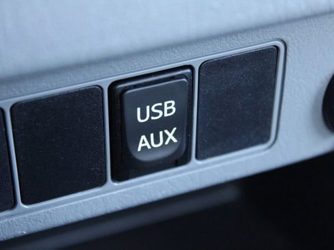 Used 2014 Toyota Tacoma 2WD Regular Cab image 23