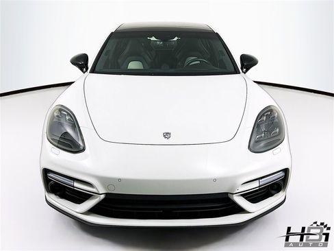 Used 2018 Porsche Panamera Turbo image 3