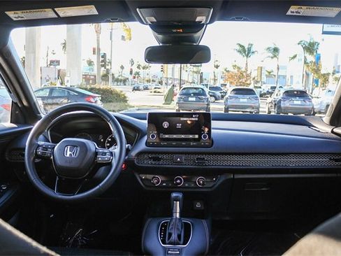 Used 2024 Honda HR-V Sport image 18