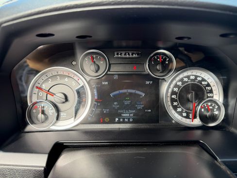 Used 2015 RAM 3500 Laramie w/ Cold Weather Group image 17