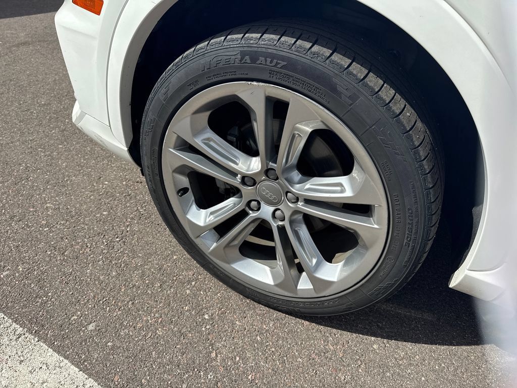 Used 2018 Audi Q3 2.0T Premium Plus AWD/4WD image 41