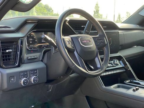 Used 2024 GMC Sierra 2500 AT4 w/ AT4 Premium Plus Package AWD/4WD image 7