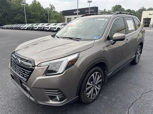 Used 2022 Subaru Forester Limited w/ Popular Package #2 AWD/4WD image 3