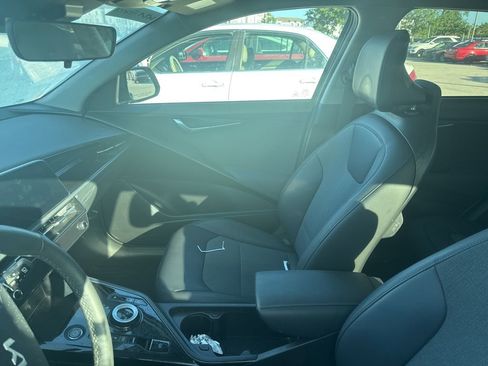Used 2023 Kia Niro Wind w/ Wind Preserve Package image 10