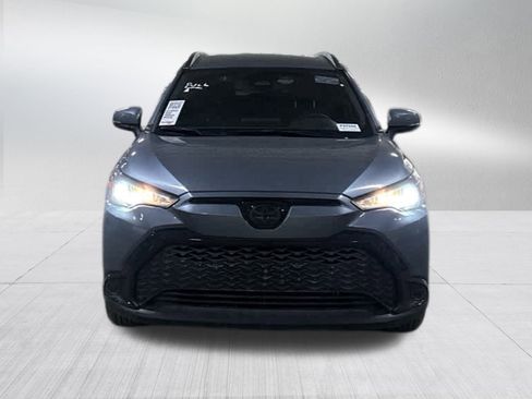 Certified 2024 Toyota Corolla Cross SE image 2