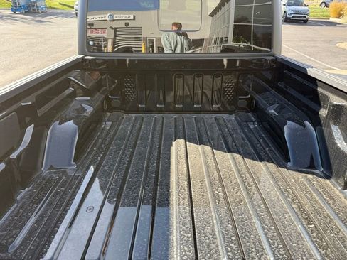 New 2025 Jeep Gladiator Mojave w/ Convenience Group image 13