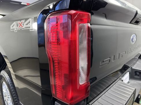 Used 2025 Ford F250 XLT image 28