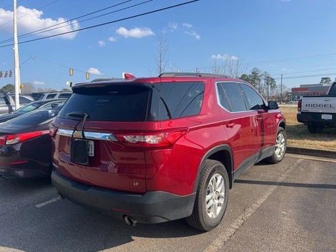 Used 2020 Chevrolet Traverse LT image 10