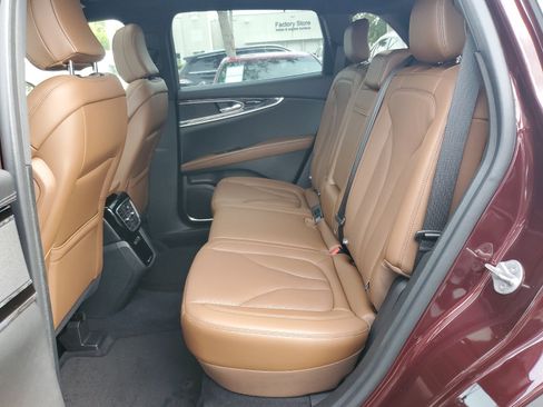 Used 2023 Lincoln Nautilus Reserve image 10