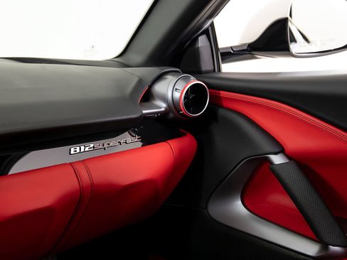 Certified 2019 Ferrari 812 Superfast RWD image 19