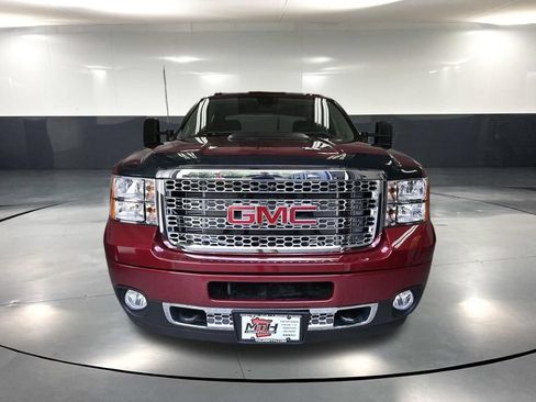 Used 2014 GMC Sierra 2500 Denali w/ Snow Plow Prep Package AWD/4WD image 12