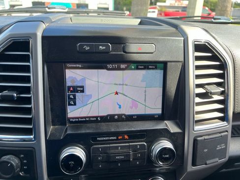 Used 2015 Ford F150 Lariat w/ Equipment Group 502A Luxury AWD/4WD image 8