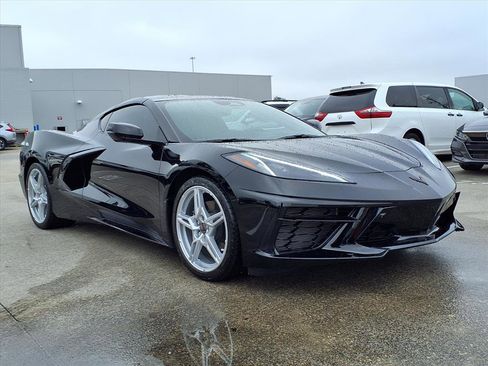 Used 2025 Chevrolet Corvette Stingray Preferred Cpe w/ 2LT image 2