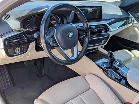 Used 2020 BMW 530e w/ Convenience Package RWD image 9