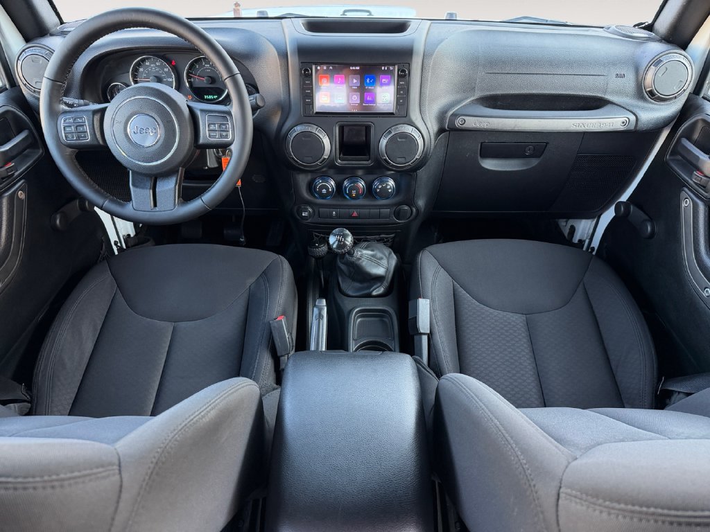 Used 2017 Jeep Wrangler Unlimited Sport w/ Connectivity Group AWD/4WD image 16