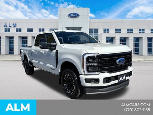 Used 2026 Ford F250 Platinum AWD/4WD image 4