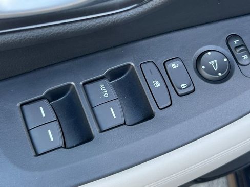 New 2026 Honda HR-V LX image 12