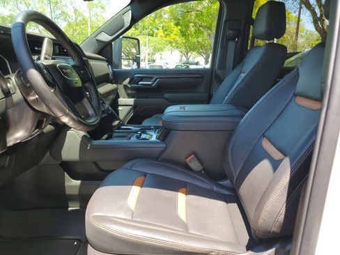 Used 2026 GMC Sierra 2500 AT4 w/ Technology Package image 19