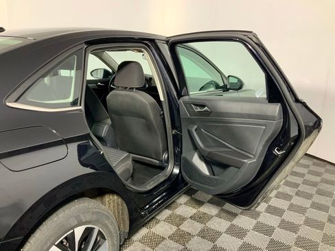 Used 2025 Volkswagen Jetta S image 31