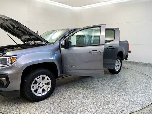 Used 2022 Chevrolet Colorado LT w/ LT Convenience Package AWD/4WD image 10